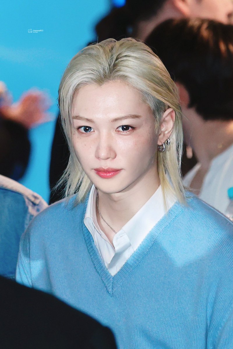 Aurora915 tweet media