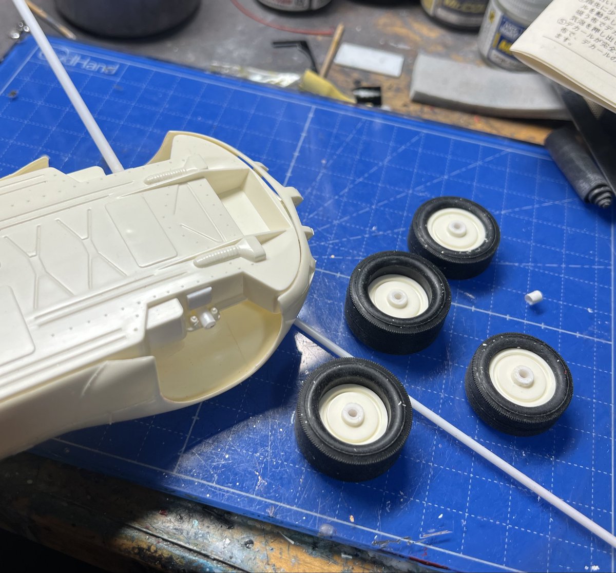 KTanisaki's tweet image. #Chaparral2D
#Monogram
所謂ハセモノのキット。
購入したのは34年前か。
60年代の金型なんでアチコチ手直しして理想の佇まいに。