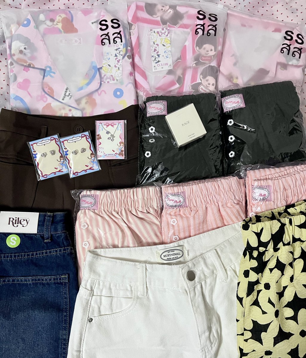 lily | สอบถาม f ส่งรูป Line ตอบไวค่ะ🎀💭 tweet media