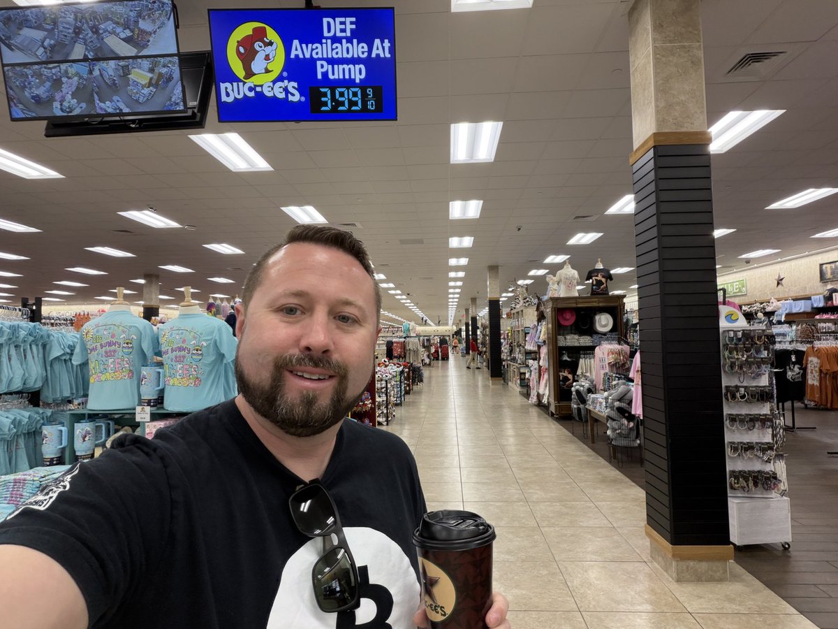 TheHobbyistMiner tweet media