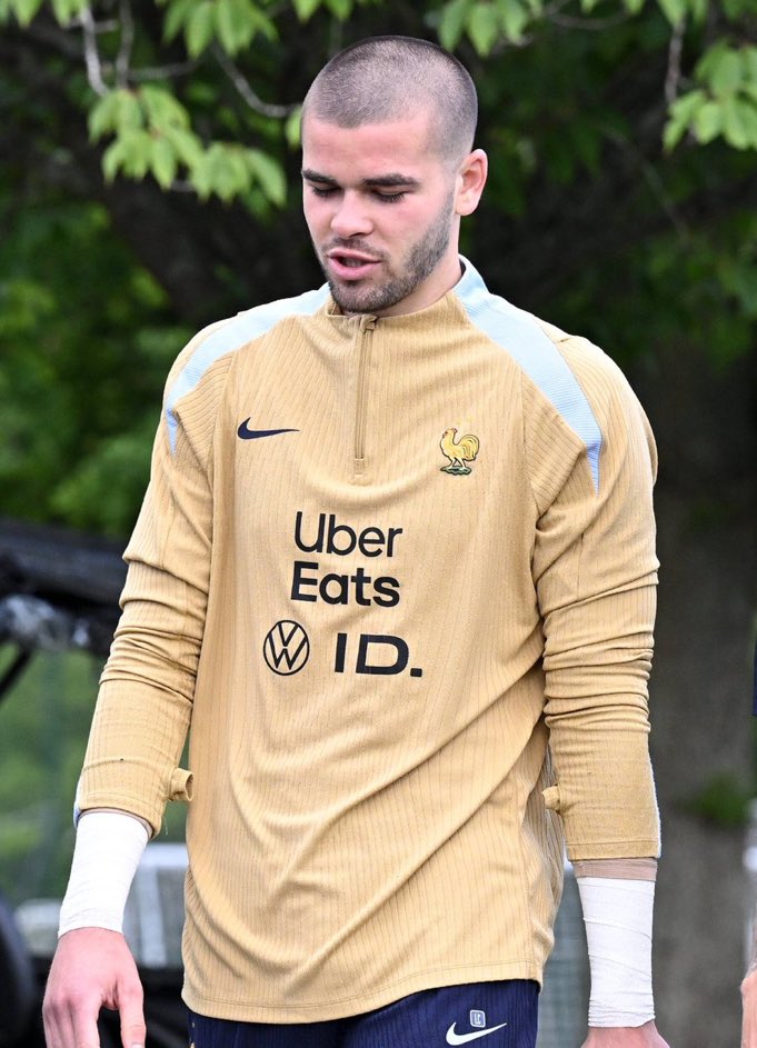 MEGA PSG 🇵🇸 tweet media