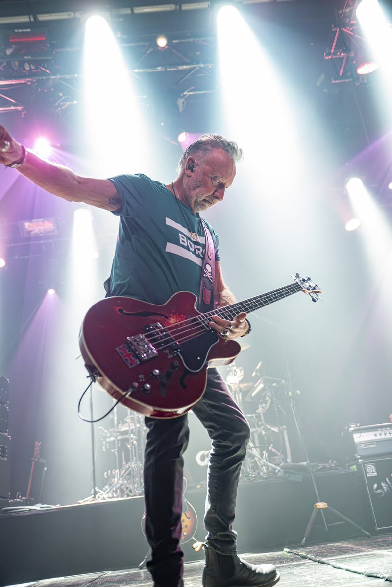 Peter Hook tweet media