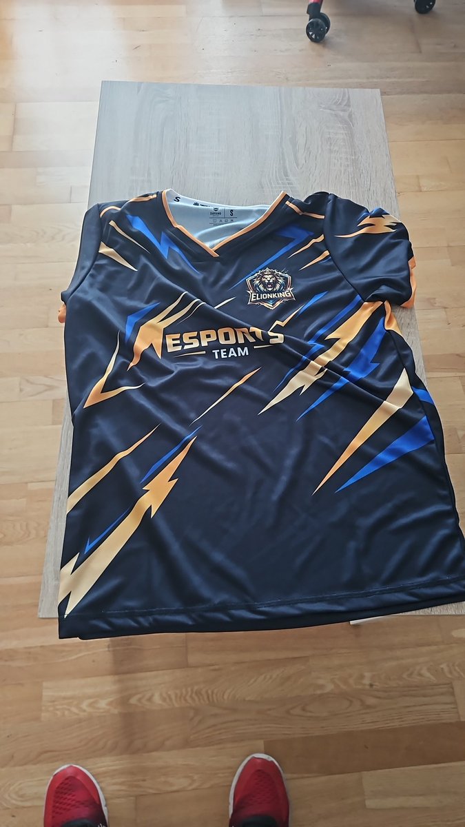 ELK Ronny ツ tweet media