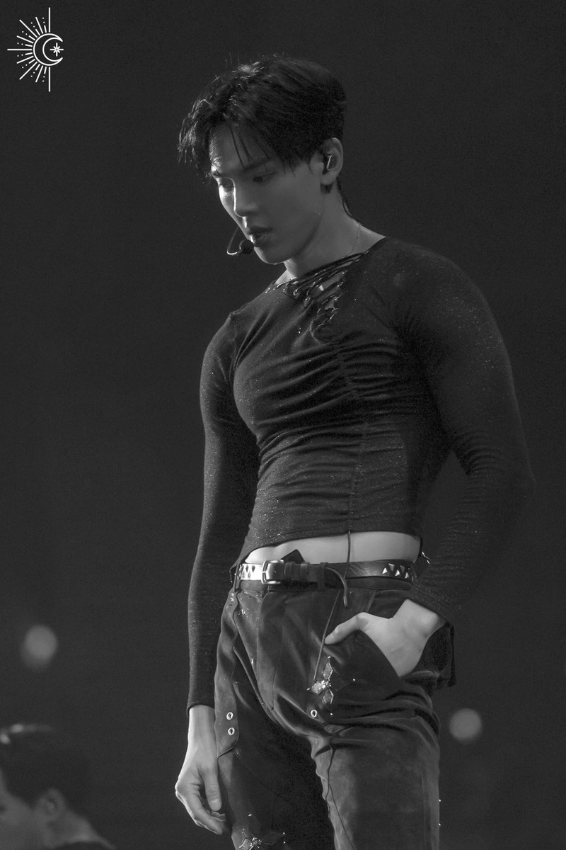 베베문 tweet media