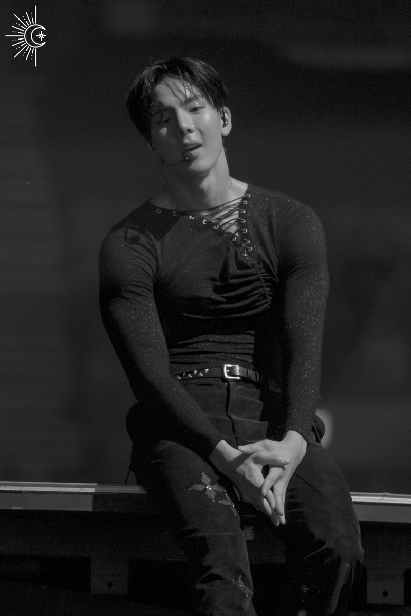 베베문 tweet media