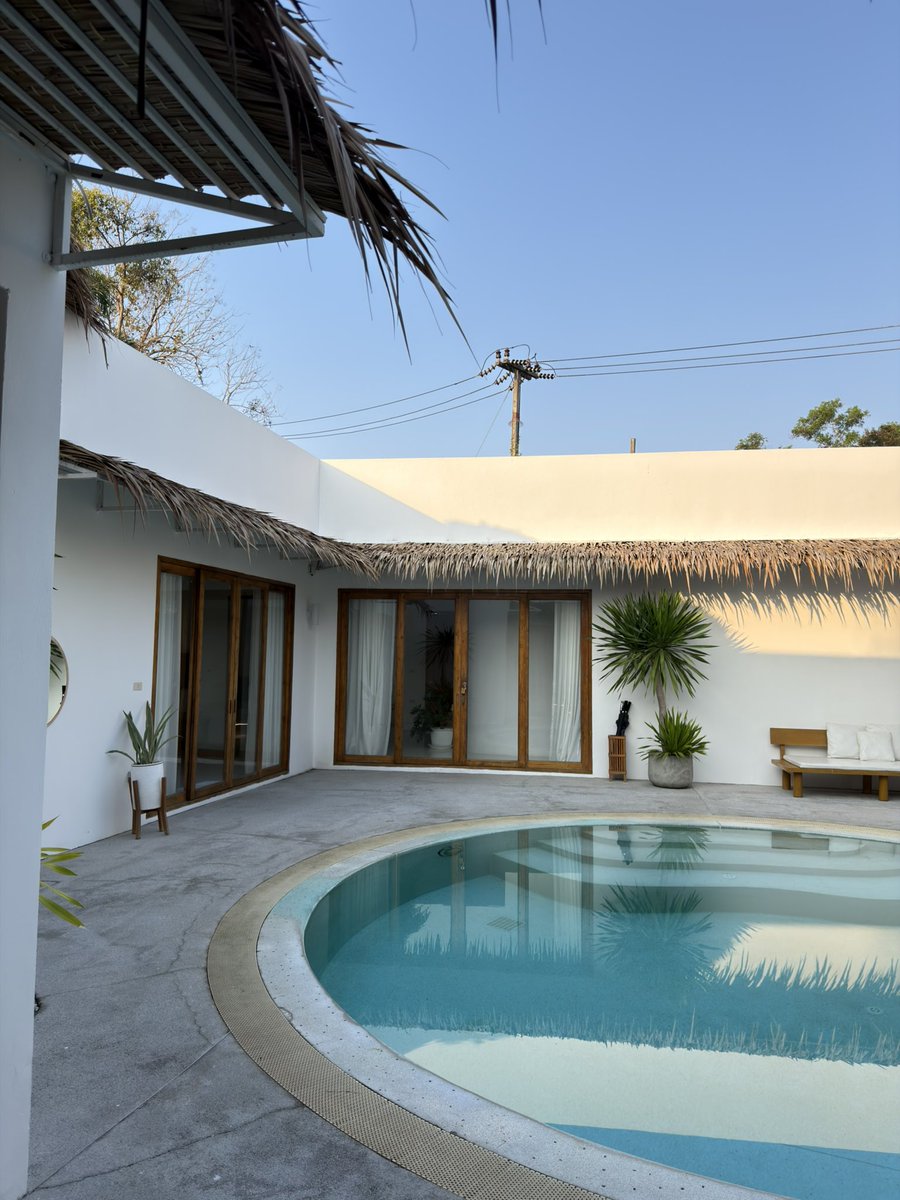 aangelinaa.ss tweet media