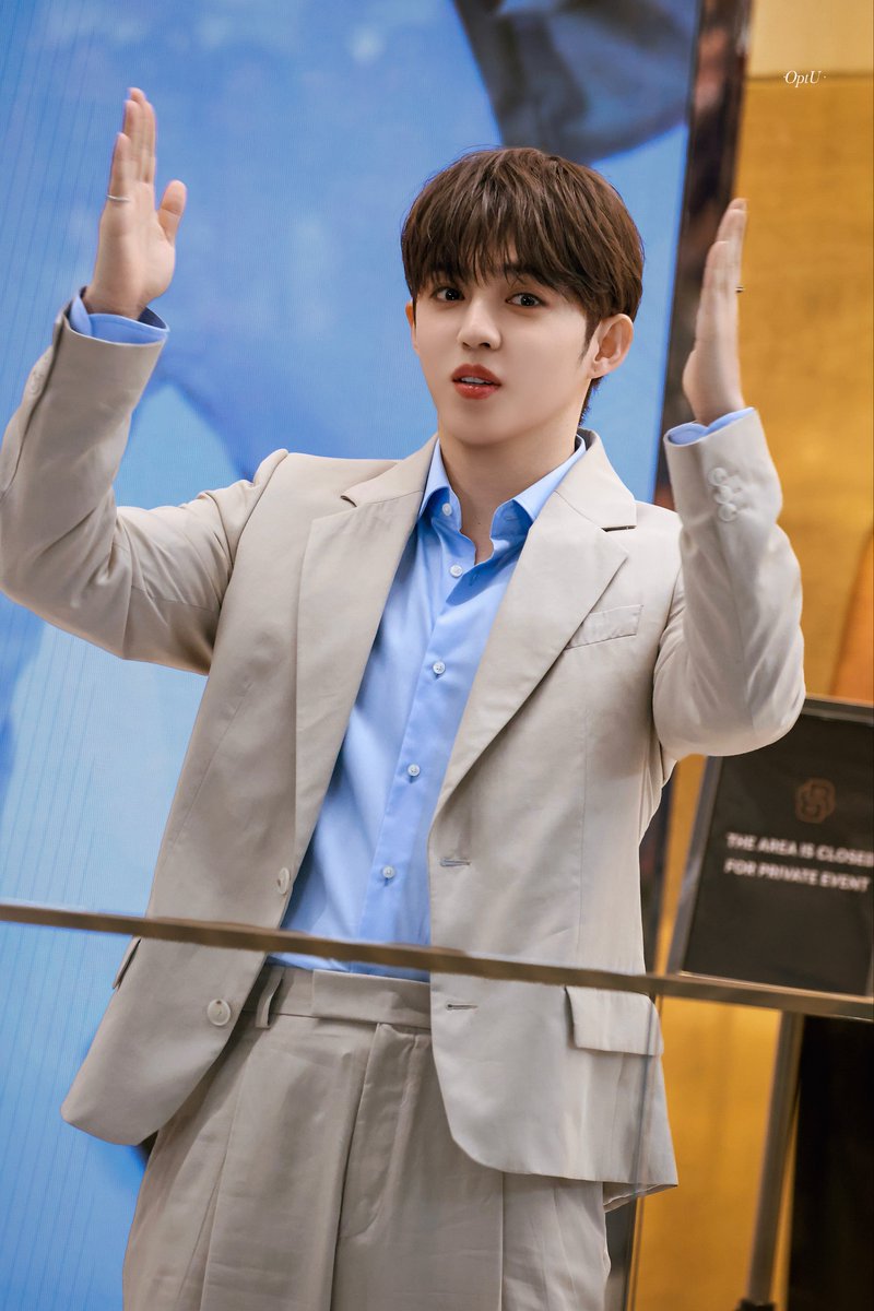 ·OptU·Scoups· tweet media