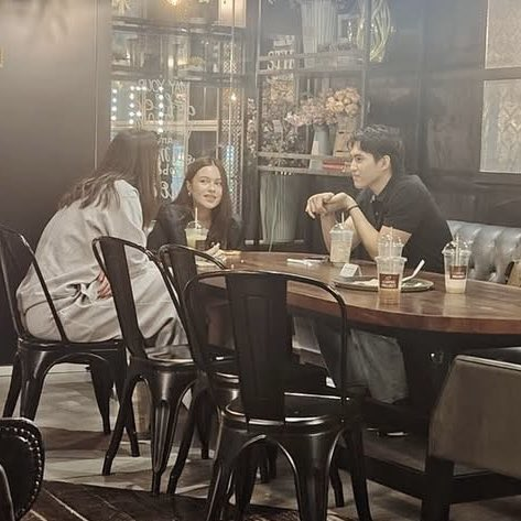 jekshoon's tweet image. si anton ang third wheel #mytruth #lelkrys layag