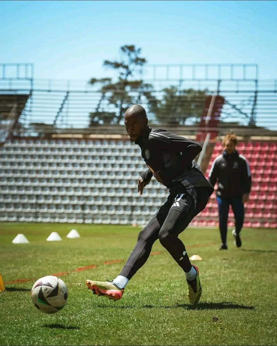 𝕯𝖆𝖓𝖎𝖊𝖑 𝖙𝖍𝖊 𝖕𝖑𝖚𝖒𝖇𝖊𝖗 tweet media