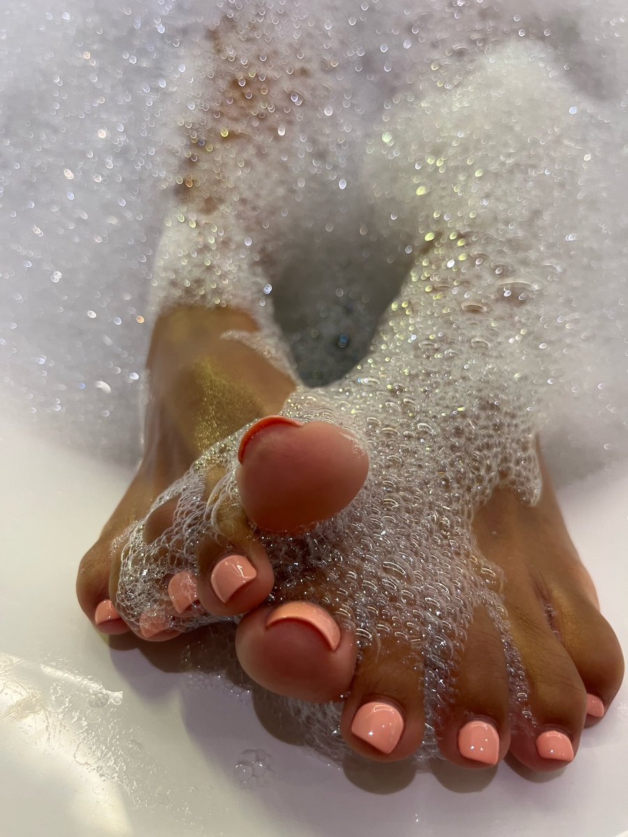 highheelsgottin's tweet photo. Feeling wet yet? 

Footfetish footworship https://t.co/HshazOd010