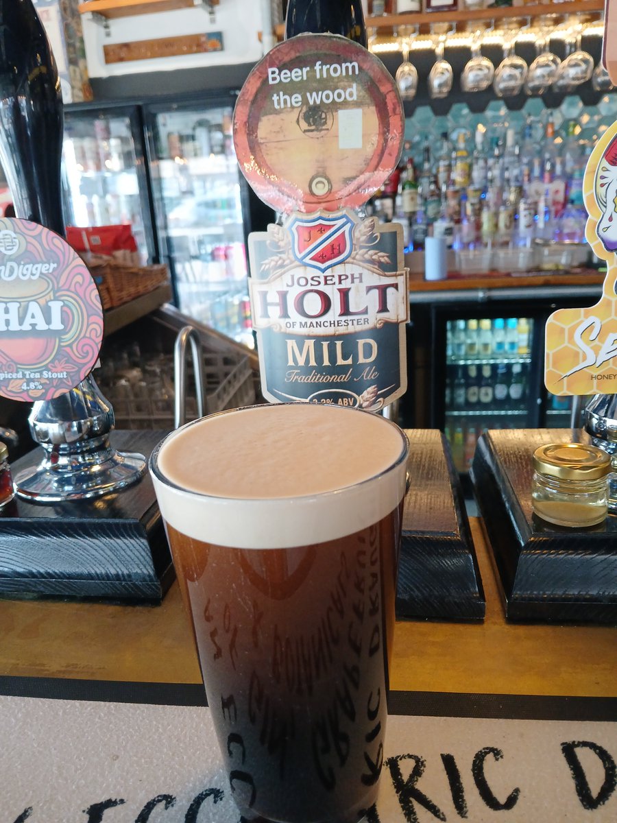Real ale Droylsden tweet media