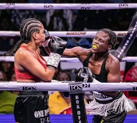 BOXINGCORNER_'s tweet image. Her family begged her to stop boxing.🤦🏽‍♂️

She became Ghana’s first female world boxing champion anyway.

In Jamestown. In front of her whole community.🫵🏽

Some people are just built differently. 🇬🇭👑
 
#AbigailQuartey #GhanaBoxing #History #Boxing