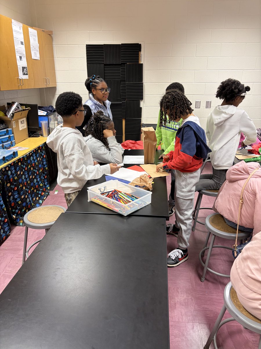 cristine tweet media