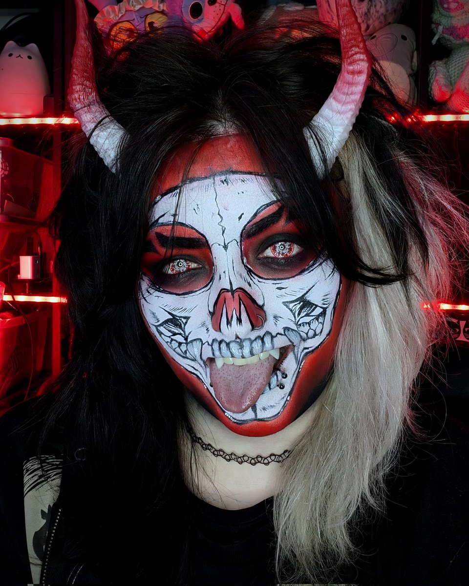 EasyGoingGoth tweet media