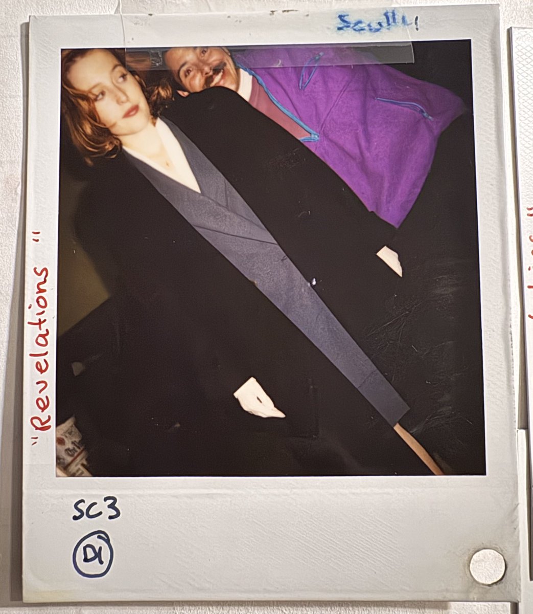 hearteyes4david's tweet image. She’s so cute in these 🥰 #GillianAnderson #Scully #XFiles