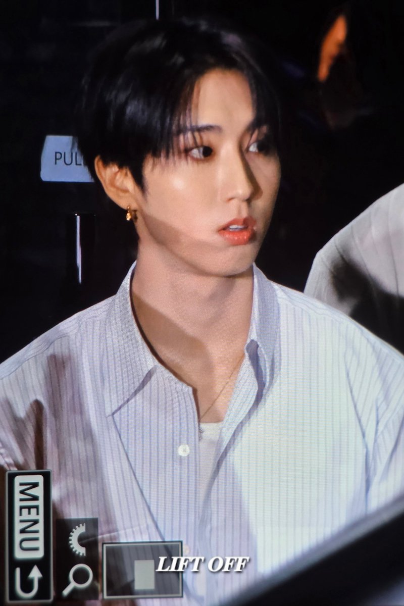 𝐋𝐈𝐅𝐓 𝐎𝐅𝐅 tweet media