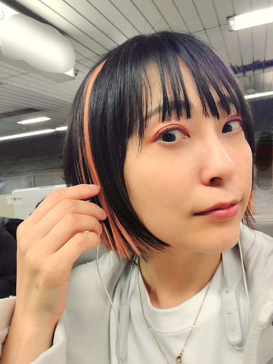 推しのメンカラーはオレンジ。
メンバー一人しかいないけどね。
サボメンのおじさまたちも、今日もカッコよかった✨
ベテランのおじさまたちの素晴らしい演奏があるから、ご本人のパフォーマンスにもより磨きがかかるのよね🎵
今日も元気をいただきました☺️

#tmrlive #TMRevolution #西川貴教 #VOTE30