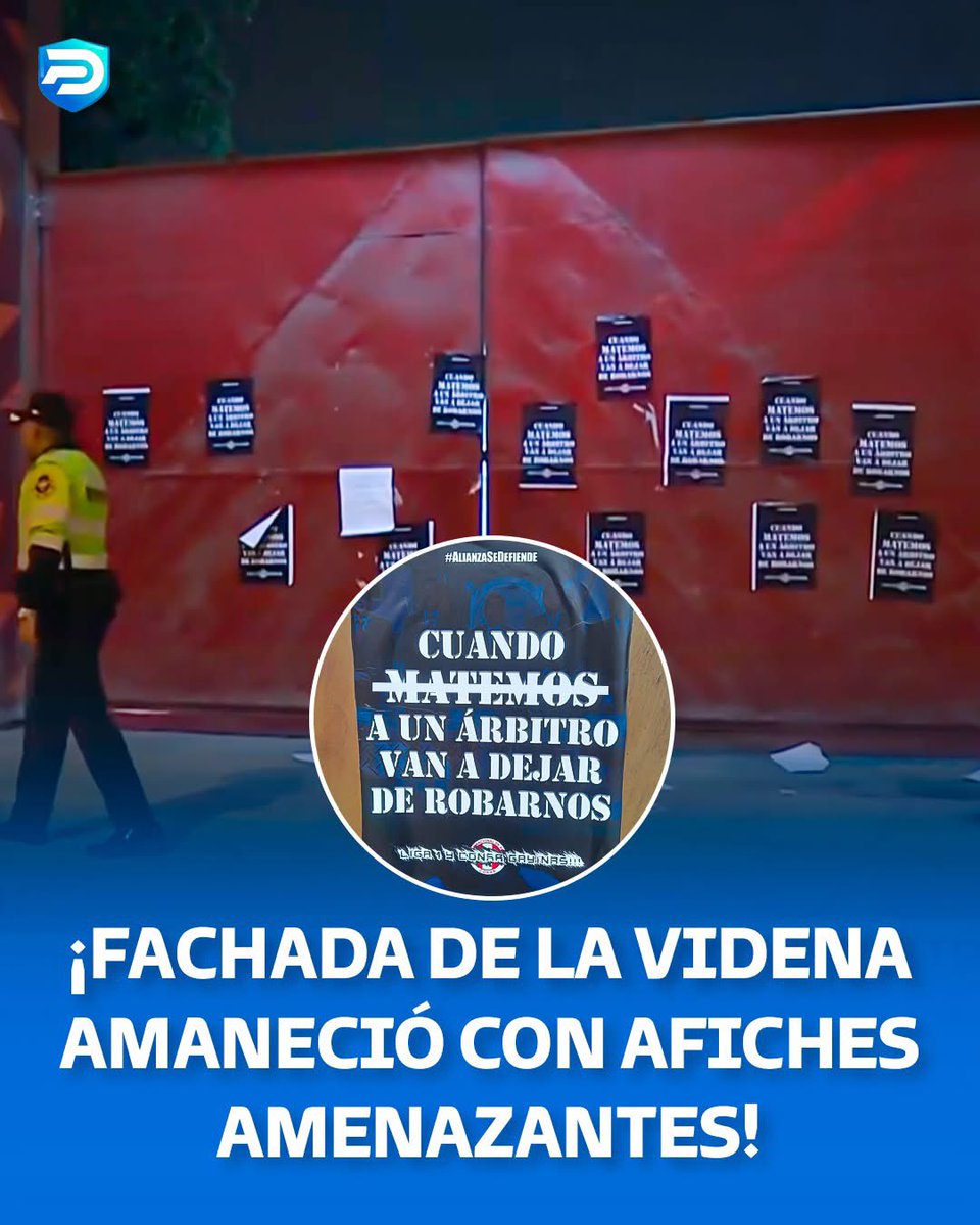 LaUenUnafoto's tweet photo. Hace un año pegaban esto, ahora dicen “amén” a la versión del árbitro.

“Si me perjudicas mereces lo peor, mientras PERJUDIQUES A LA U (porque otro club no me interesa) eres el mejor” https://t.co/QYkDeWntsj