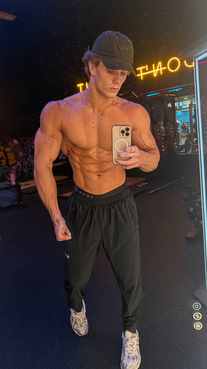 Master Matt tweet media