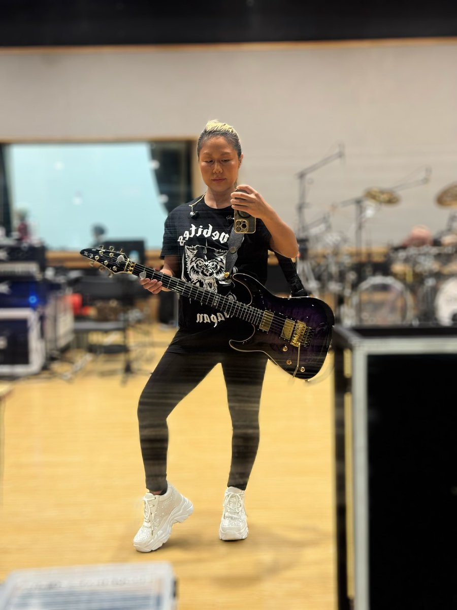 Midori LOVEBITES tweet media