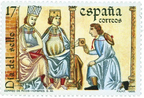 En 1505, la Monarquía Hispánica tenía correo postal regular con plazos de entrega garantizados entre España, Flandes, Italia y el Sacro Imperio.

Felipe el Hermoso concedió ese año a Francisco de Tassis, empresario de origen lombardo, el cargo de Correo Mayor de Castilla. La