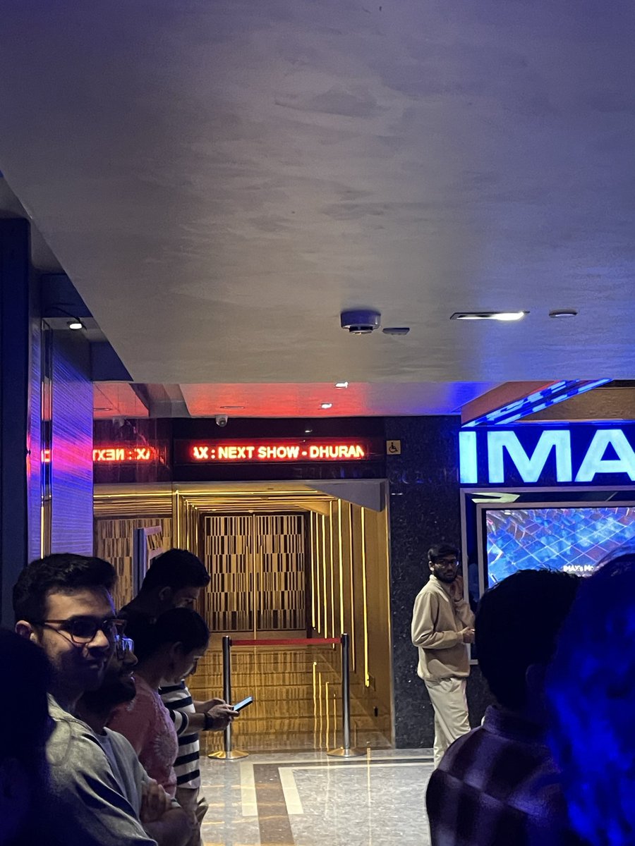 Thelegendslb's tweet photo. @_PVRCinemas 6.50 pm show at logix city centre noida, 6.51 already and the door is still closed, is this a new trend of starting shows late? https://t.co/Rpq1mZVvfL