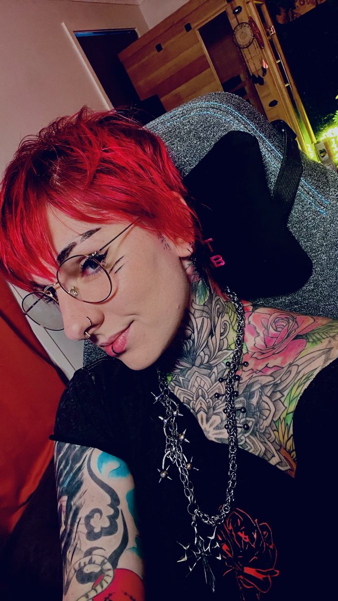 Twoootles tweet media