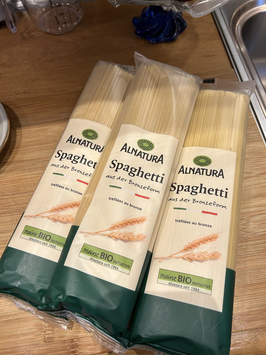 Isabel 🐟🍄🌷🌍 tweet media