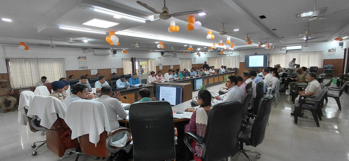 DM Hathras tweet media