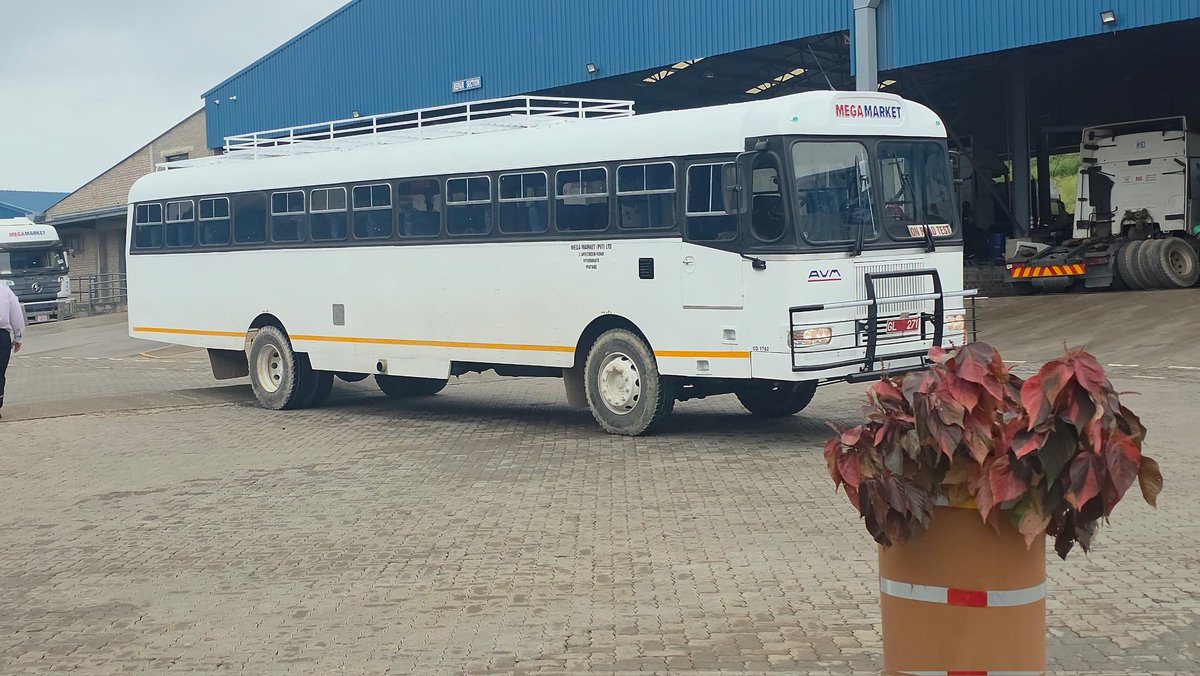 Savheya veFashion tweet media