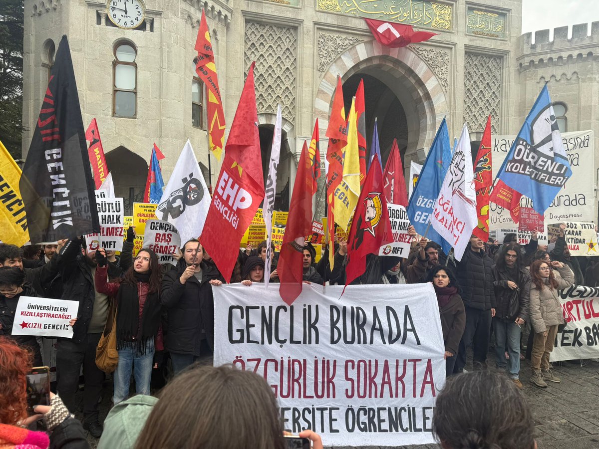 İstanbul Üniversitesi Marksist Fikir Topluluğu tweet media