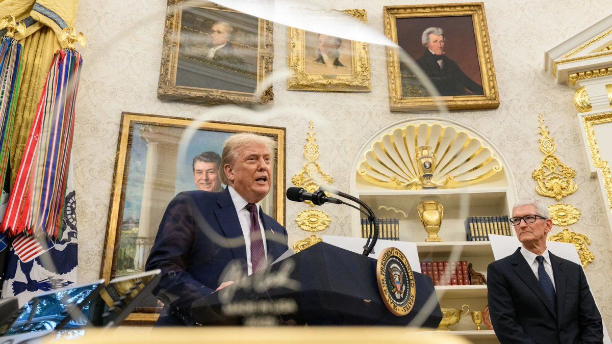 MacRumors.com tweet media