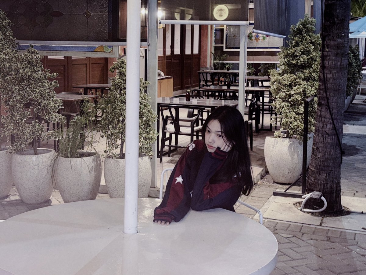 Ekin_JKT48's tweet photo. midnight stroll https://t.co/H8ZlG6Idsn