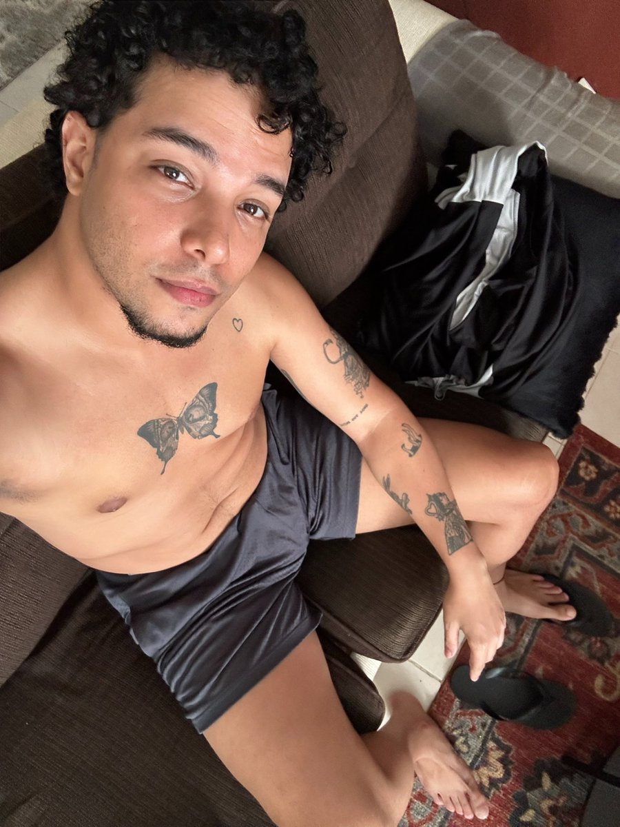 ♱ 𝐓𝐨𝐦𝐦𝐲 𝐕𝐚𝐥𝐝𝐞𝐥𝐥𝐚𝐪𝐮𝐞 ♱ tweet media