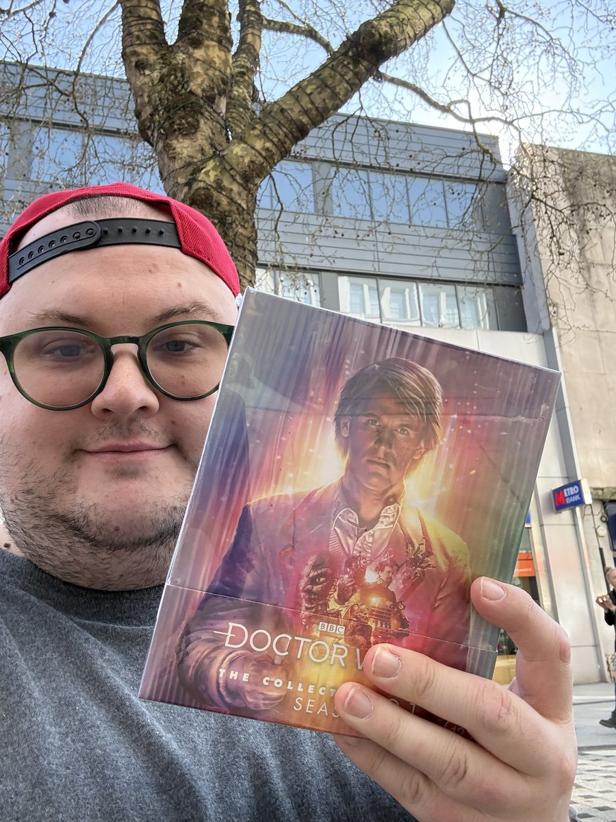 Doctor Who Positivity (Tom #IStandWithDavidTennant tweet media