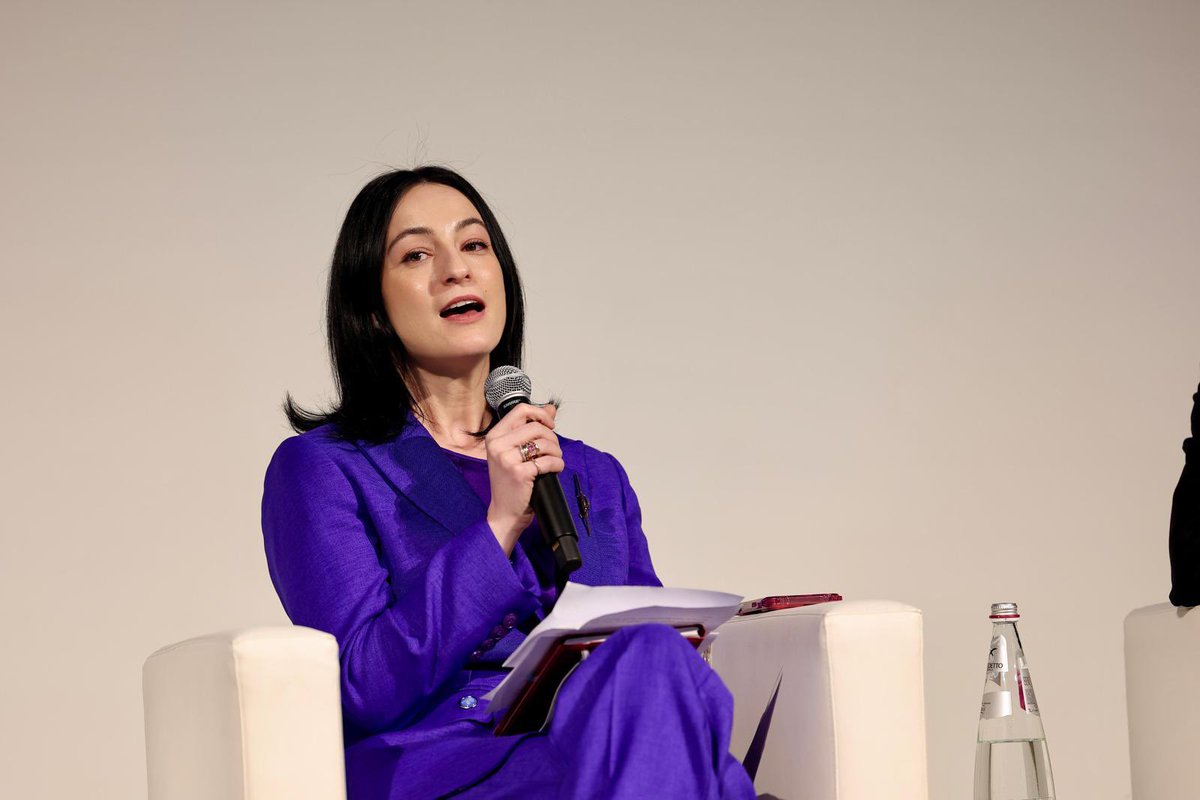 Megi Fino tweet media