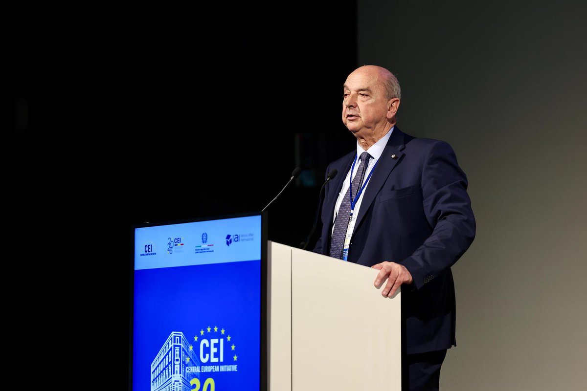 Megi Fino tweet media