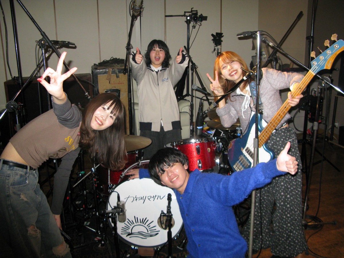 ちとせみな tweet media