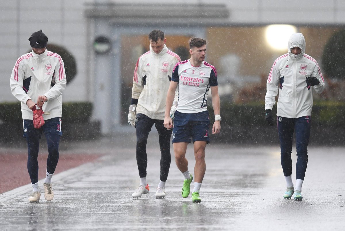 Throwback Arsenal tweet media