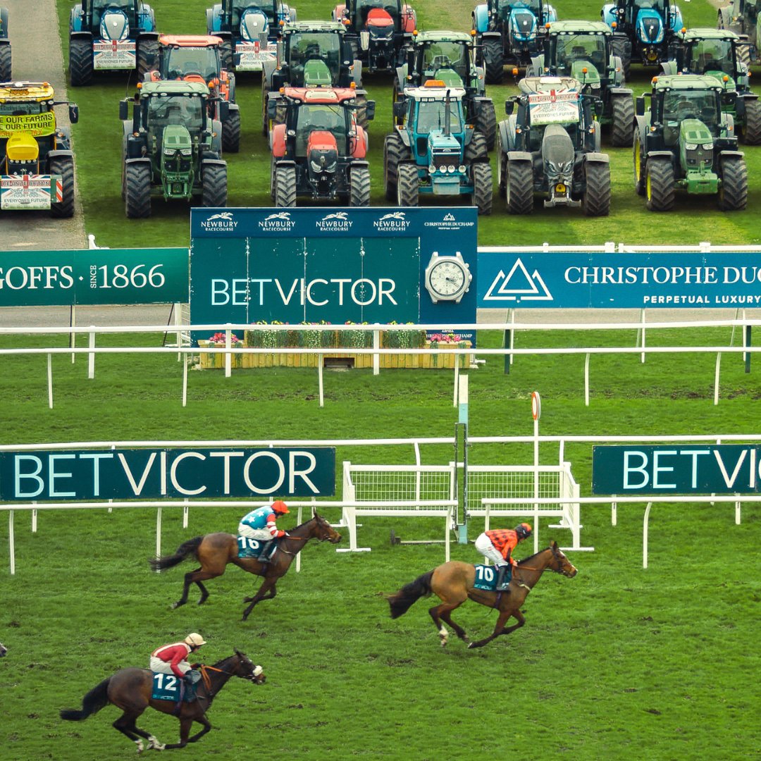 Newbury Racecourse tweet media