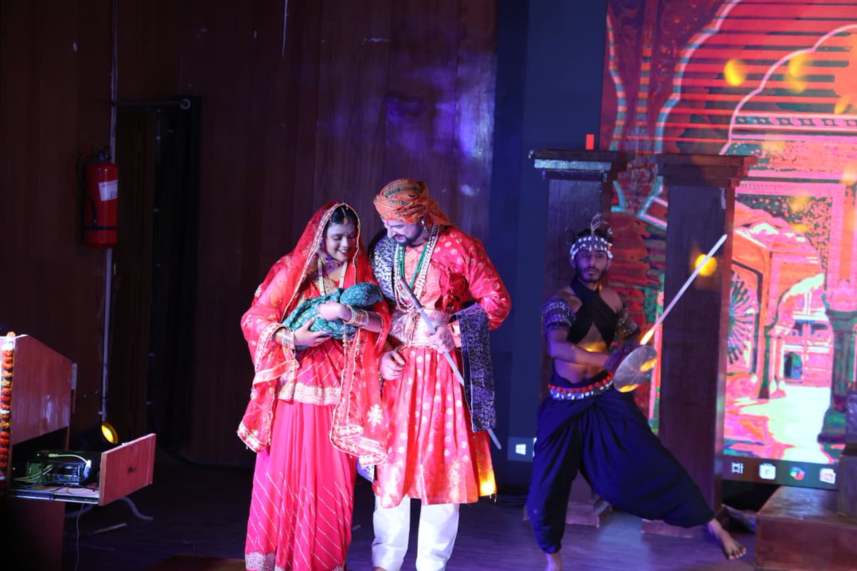 PRO JS Gwalior tweet media