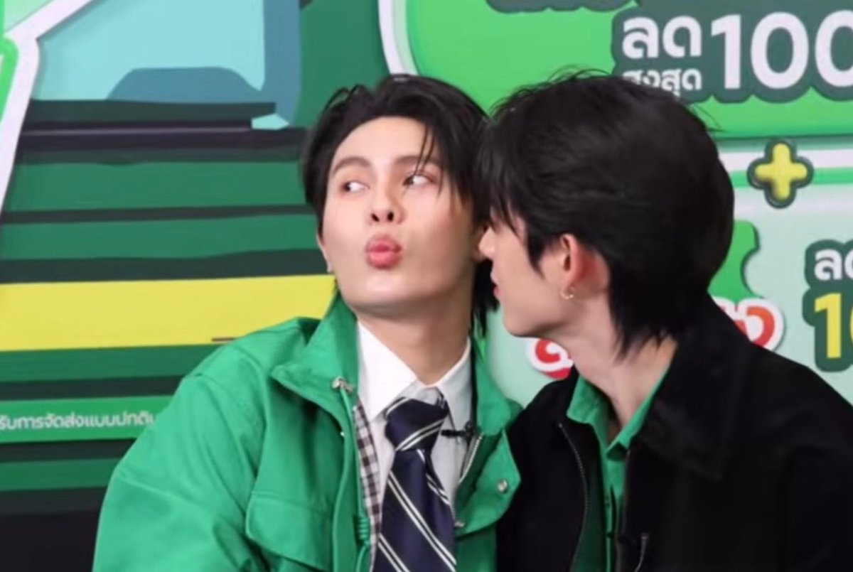 luvewest tweet media