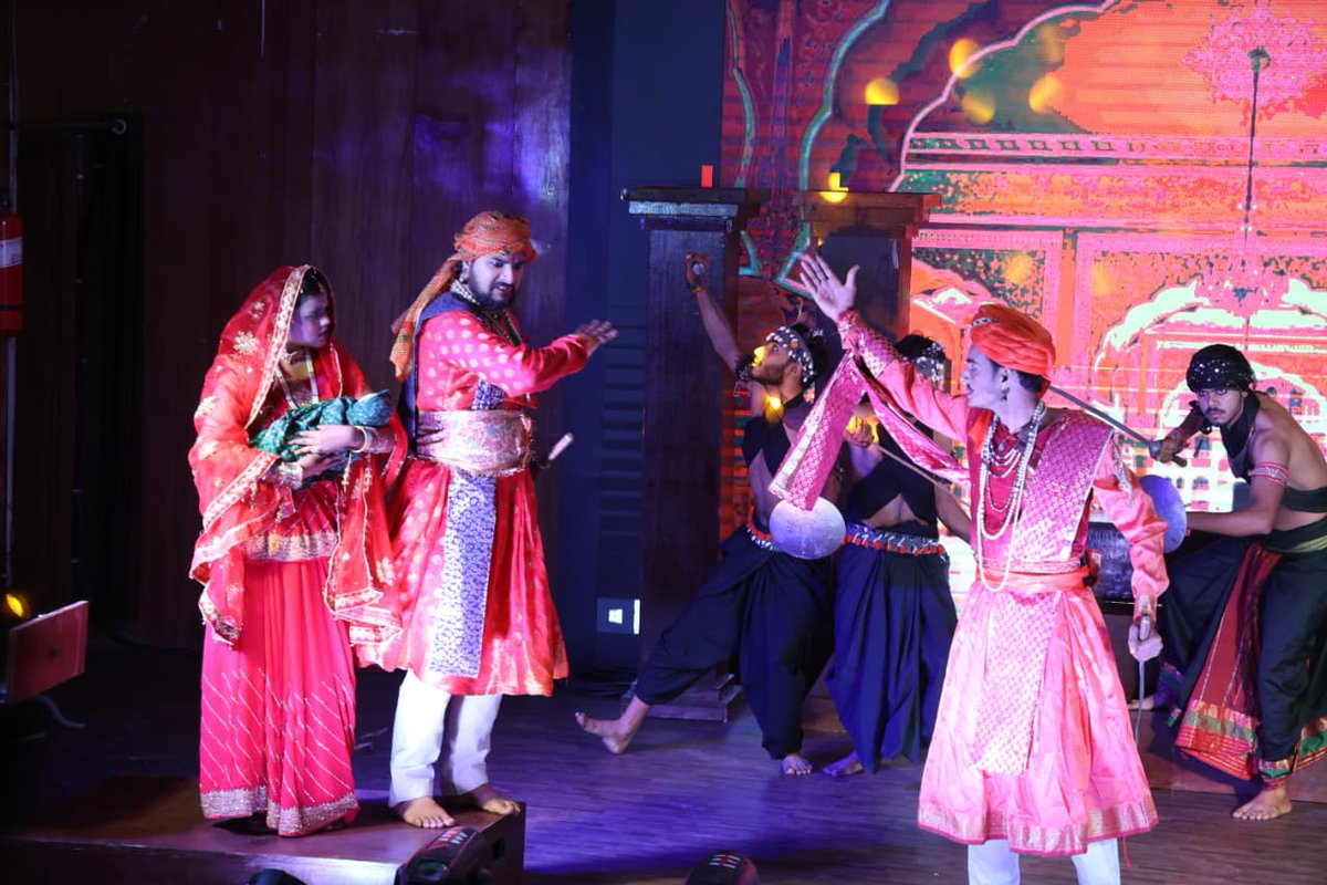 Gwalior Commissioner tweet media