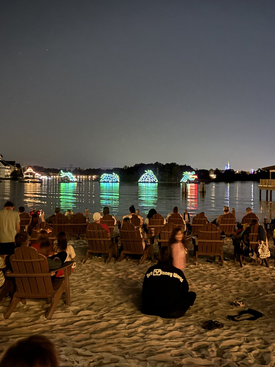 Disney Bench Club tweet media