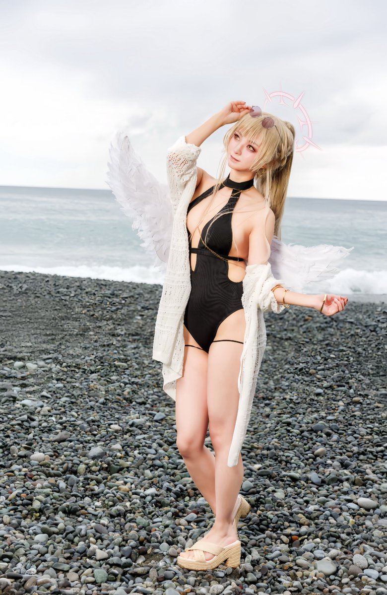 #見つけてくれてありがとう祭開幕

いつも応援ありがとうございます🫶
低浮上ですが
これからもコスプレ続けていきます！

5/4初出し予定🗓️