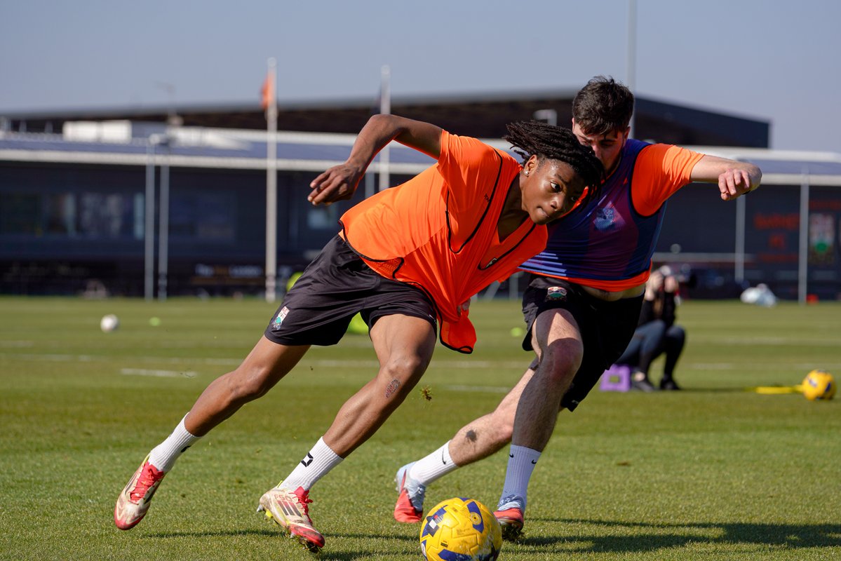Barnet FC 🐝 tweet media