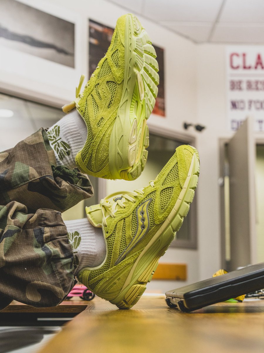 ad__sneaks 📸 tweet media