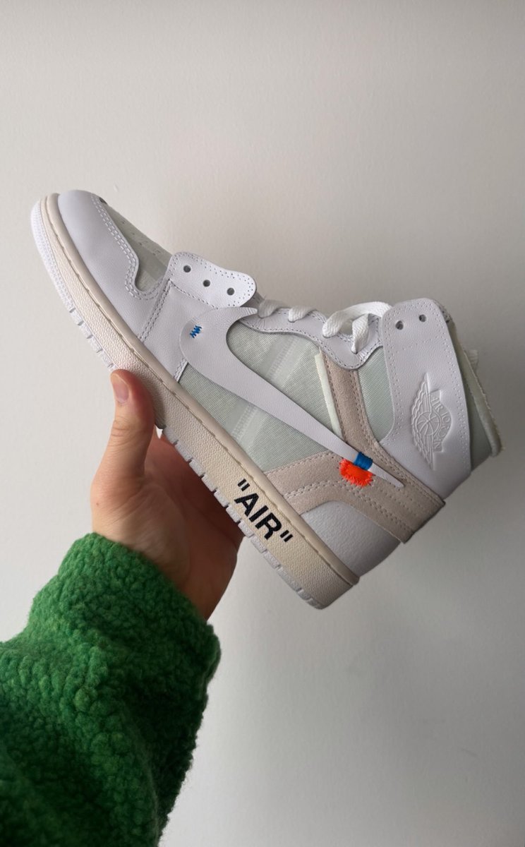 Sneakerologue tweet media