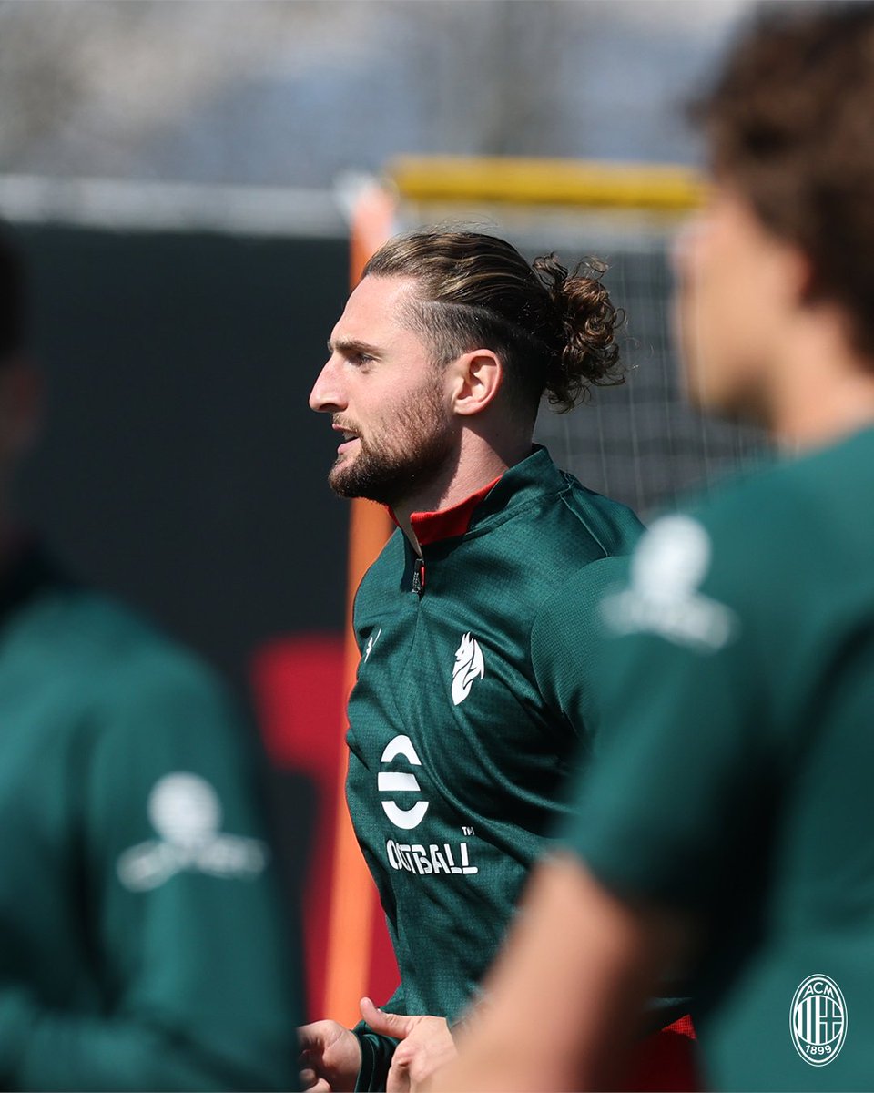 AC Milan tweet media