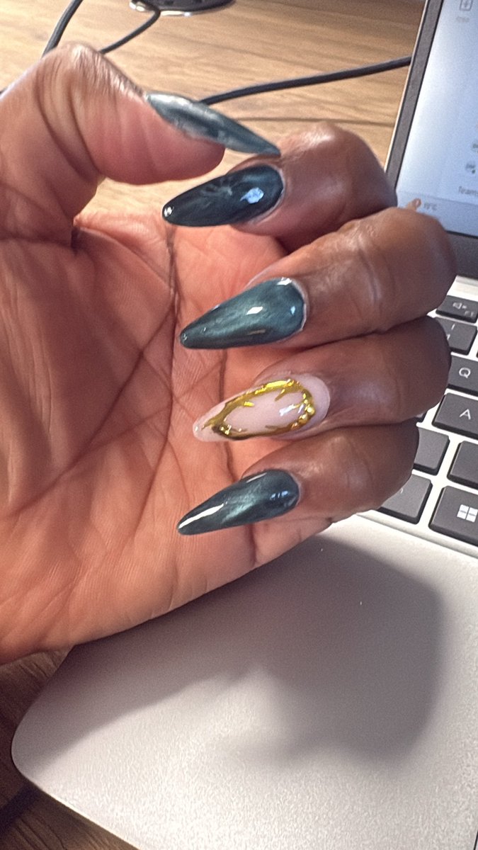 Xikombiso Mabunda tweet media